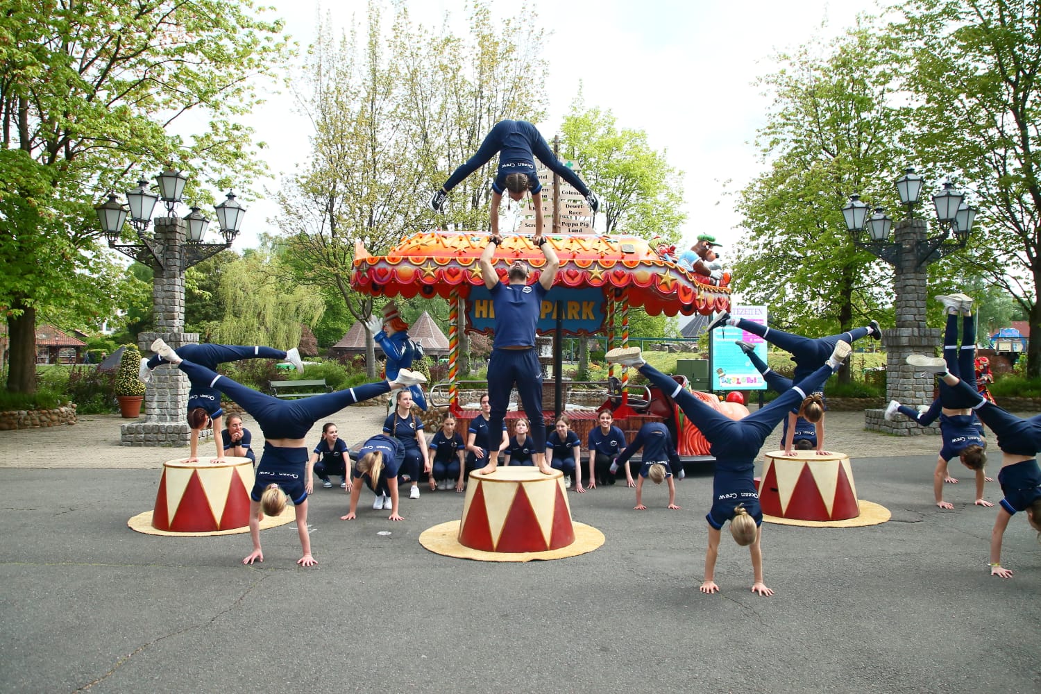 Handstand.jpeg